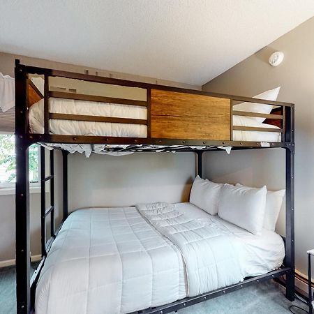 Brookhaven Condos Ludlow Ruang foto