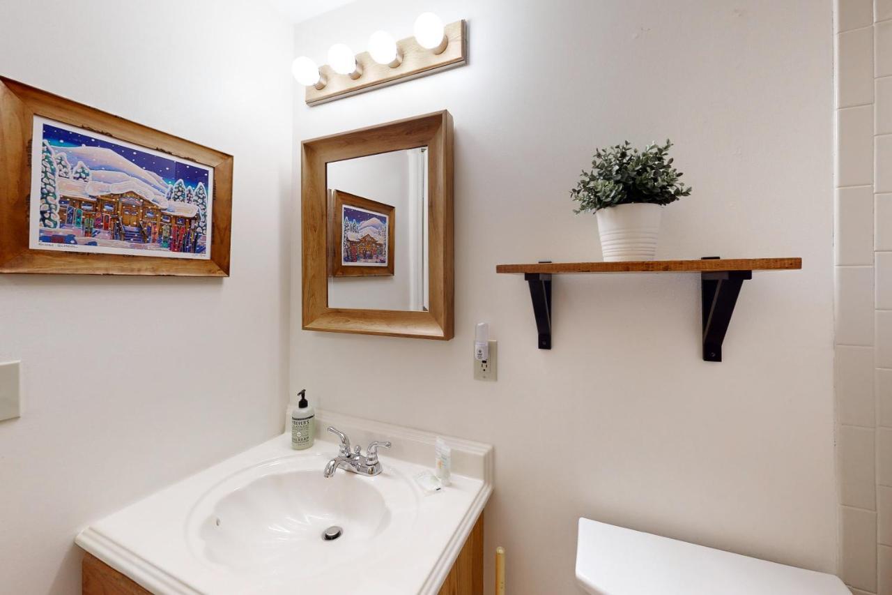 Brookhaven Condos Ludlow Bagian luar foto