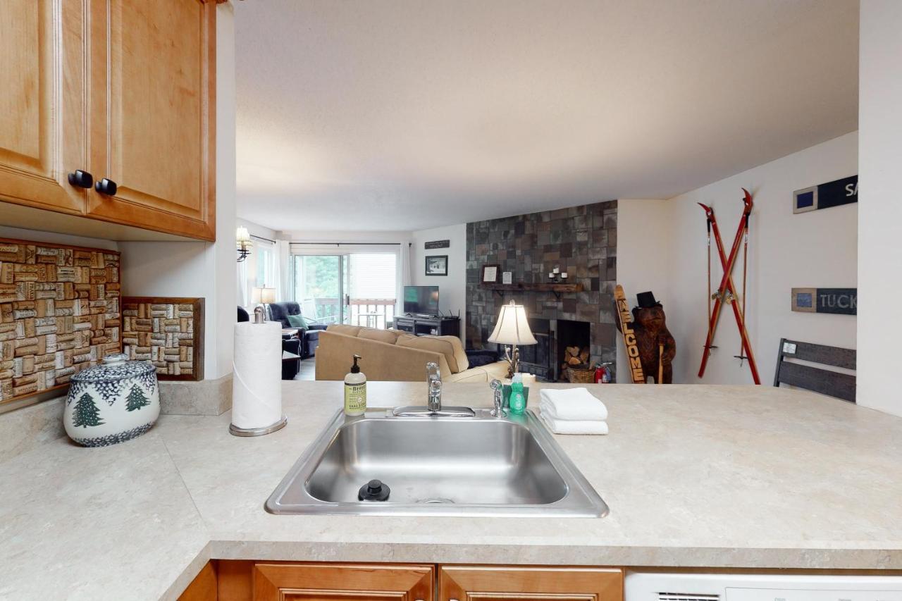 Brookhaven Condos Ludlow Bagian luar foto